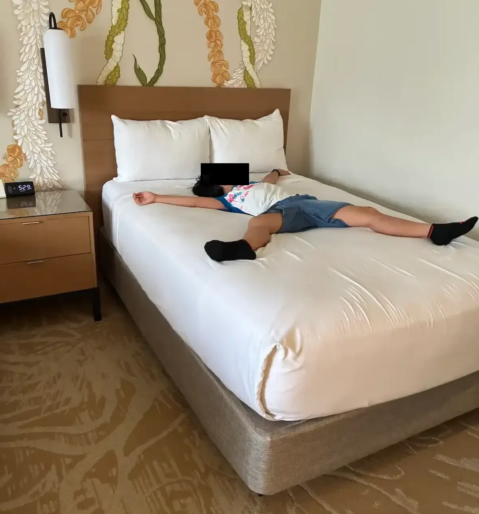 アラモアナホテルのベッド